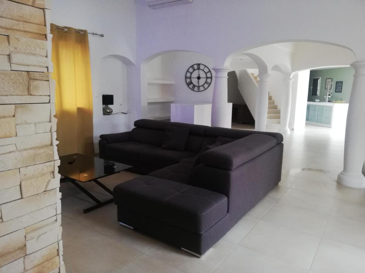 Bienvenue A L Hacienda Villa Magalas Dış mekan fotoğraf